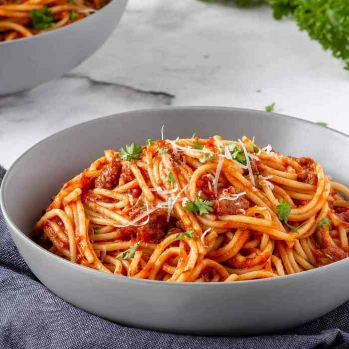 Sauce spaghetti homemade recipe easy recipes scratch pasta ingredients tomato brenda tastes better sauces dinner eatwell101 using made pantry family