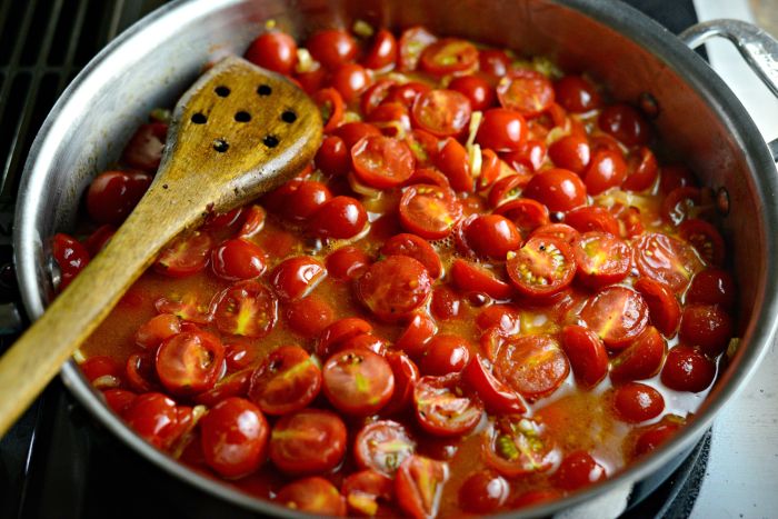 Fresh cherry tomato sauce recipe