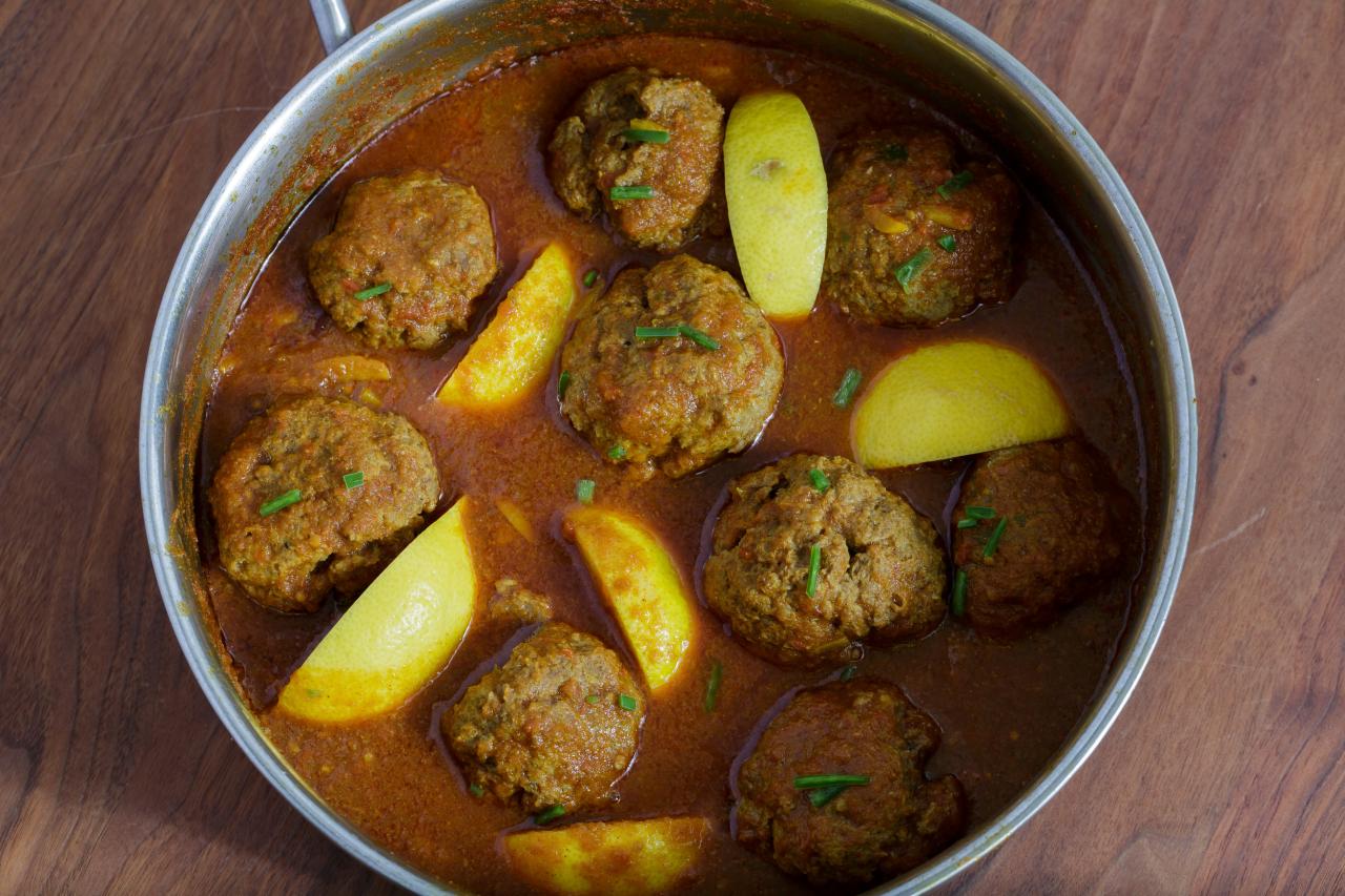 Spiced tomato meatballs