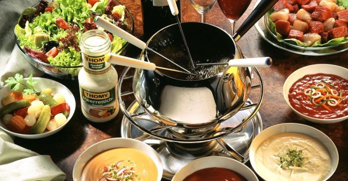 Fondue dipping sauces eatsmarter fleischfondue verschiedenen saucen